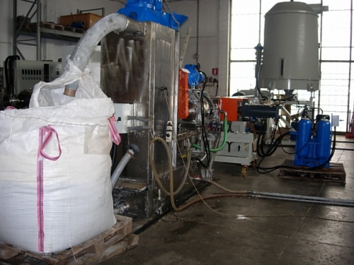 Impianti per rigenerazione materie plastiche