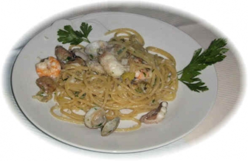 spaghetti allo scoglio bianco