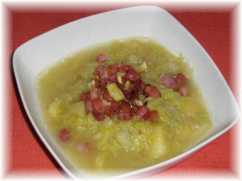 zuppa di porri cavolo e speck